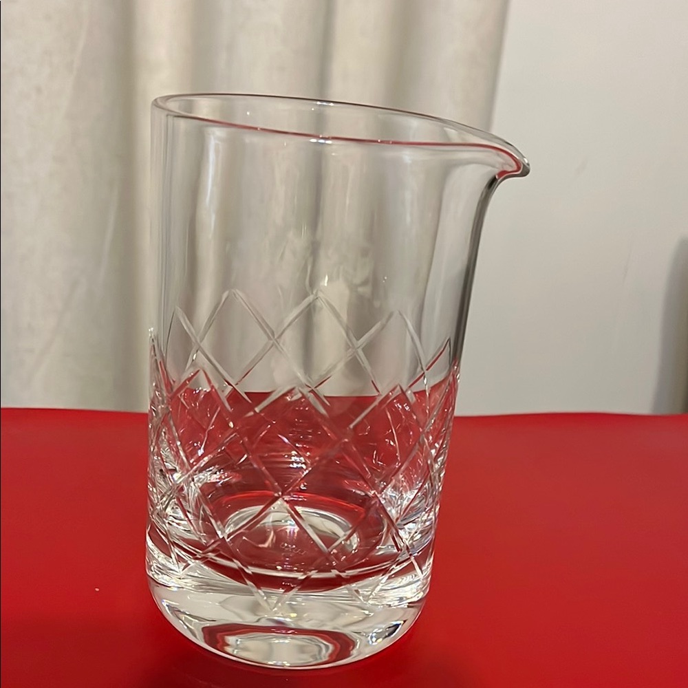 Mixing glass Diamond cut, seamless with pouring lip, Prime Bar 5.75”H 3.30”D